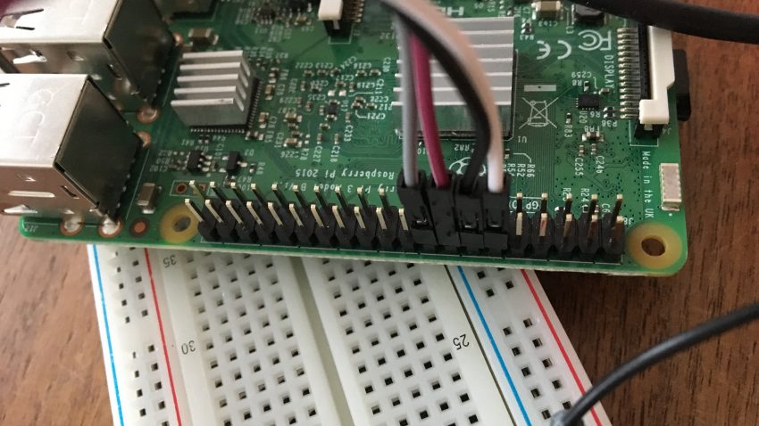 HomePi – connecting the Pi and the LED board